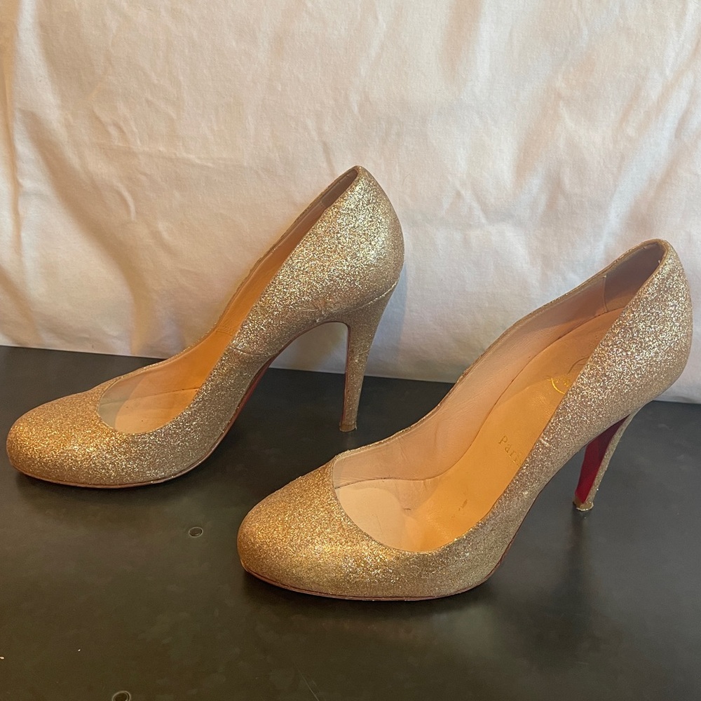 Glittery Gold Christian Louboutins!